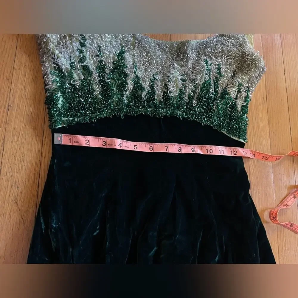60s Vintage Green Velvet Wiggle Dress with Beaded Bodice - Picture 7 of 12